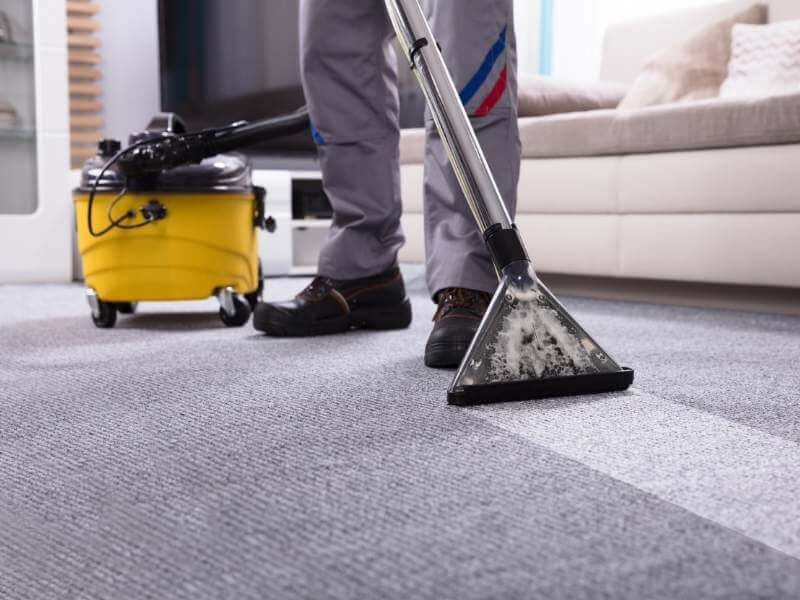 Advantages Of Selecting Professionals To Apparent Your Carpet