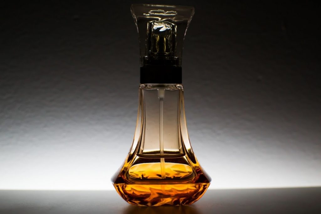 Use Amber Fragrance to Get Warmness and Mental Relaxation