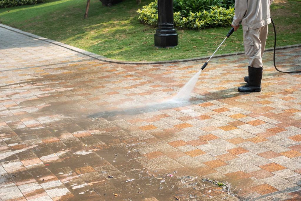 Power Washing Services to Clean a House – What are the Benefits? 