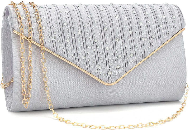 4 Women’s Clutch Bags to obtain