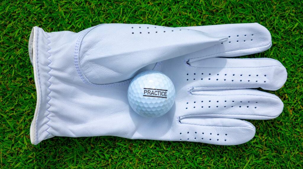 Choosing the Right Golf Glove: A Guide to Enhancing Your Game