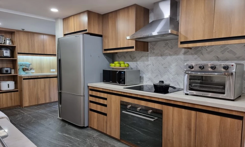 How to Evaluate a Condominium Kitchen for Cooking Efficiency, Storage, and Everyday Convenience